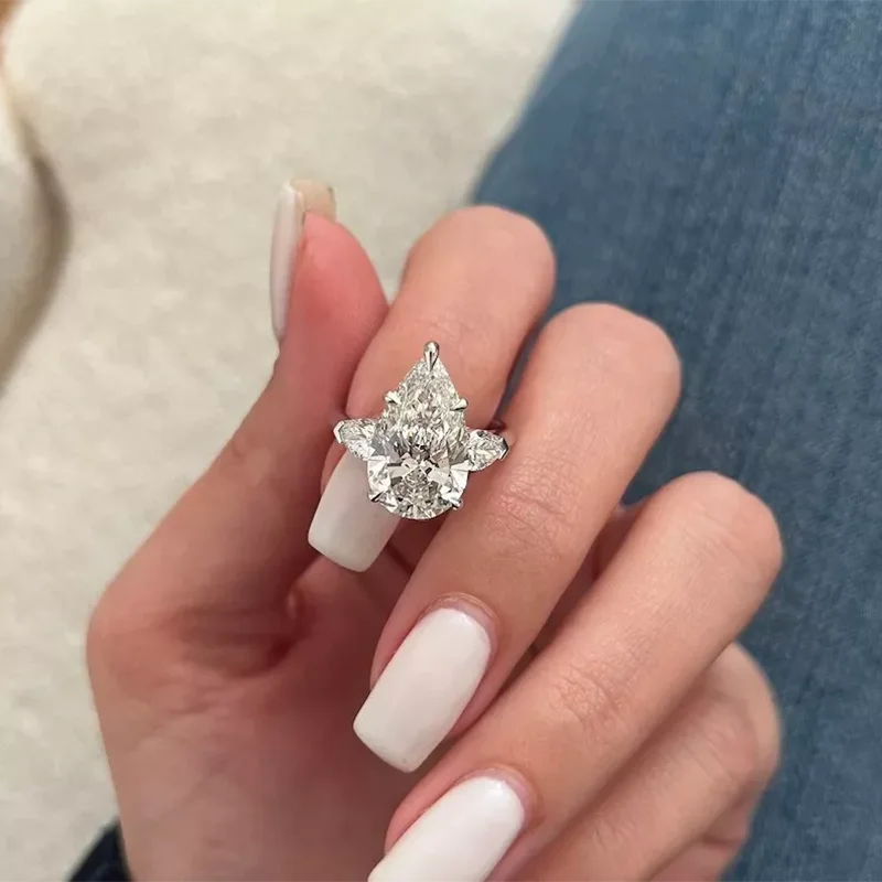Larmes de Feu™ Ring